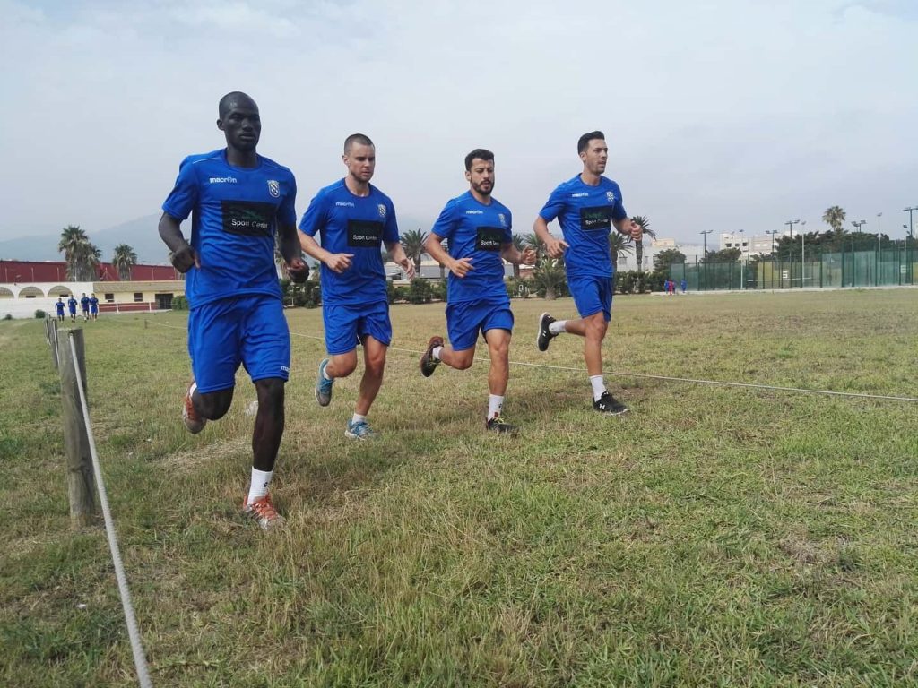 David Vázquez (2ºI), entrenando con sus compañeros en las instalaciones de La Hípica